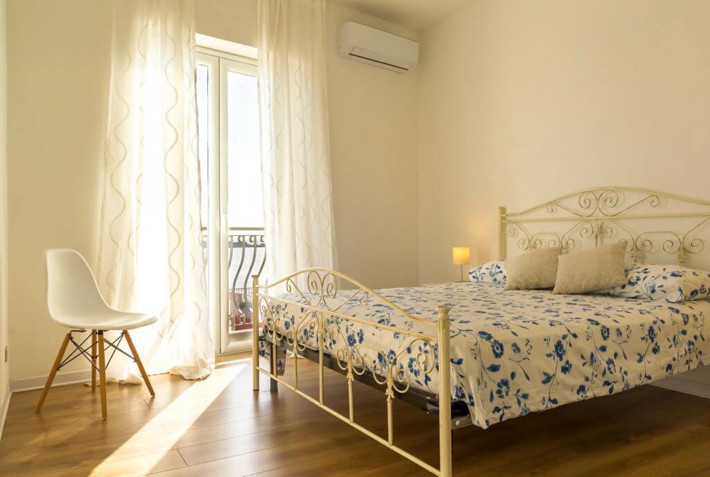 Tyche Apartment Appartamento Giardini Naxos Taormina Sicilia Sicily Bedroom Camera da letto