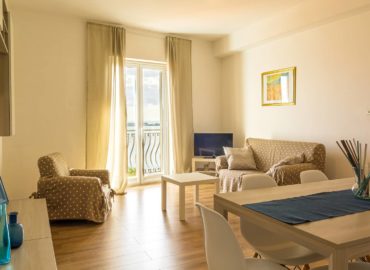 Tyche Apartment Appartamento Giardini Naxos Taormina Sicilia Sicily salotto living room